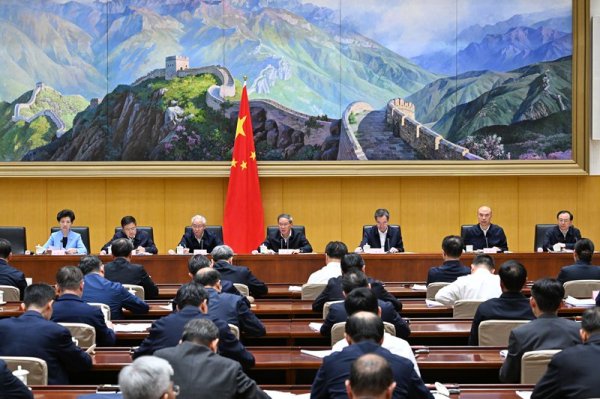 港美股配资 做强国内大循环，国务院明确了这四大重点方向